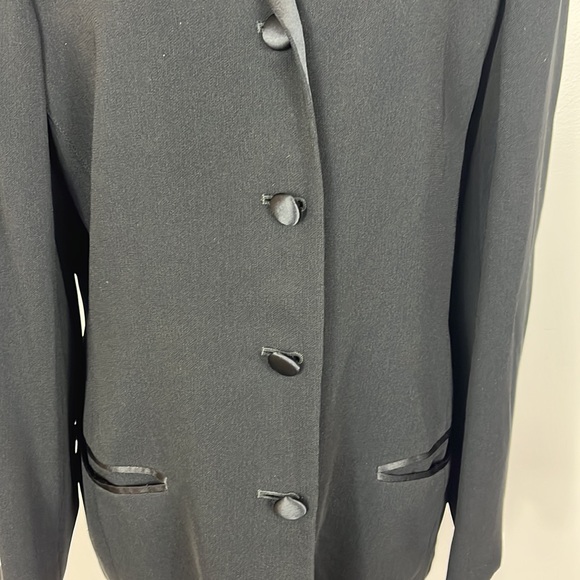 Emanuel Ungaro Vintage Black Blazer with Black Silk Collar and Buttons - Picture 5 of 14